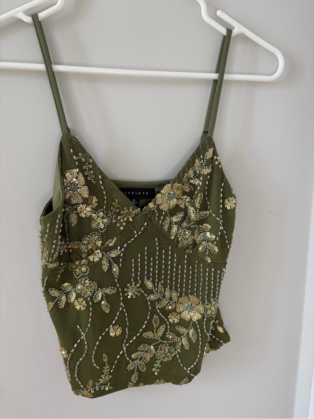 NWOT Studio 12 Olive Green Beaded and Sequined Floral Mesh Cami Top. Size Medium - Picture 2 of 7